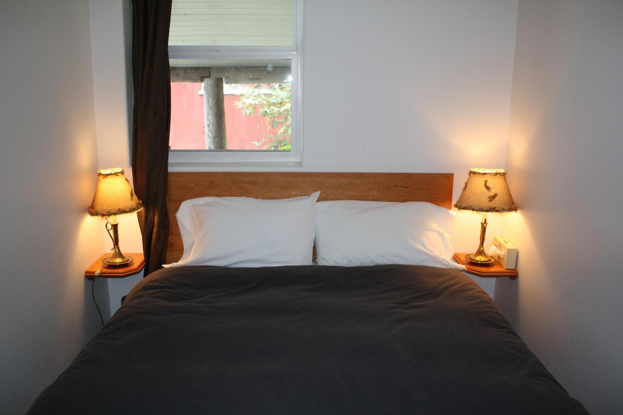 Orca Lodge Sointula Екстер'єр фото