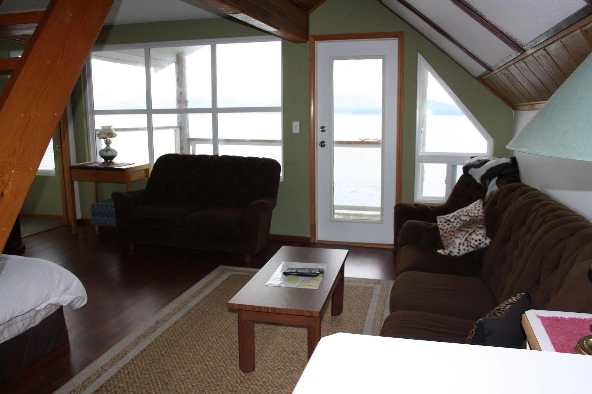 Orca Lodge Sointula Екстер'єр фото
