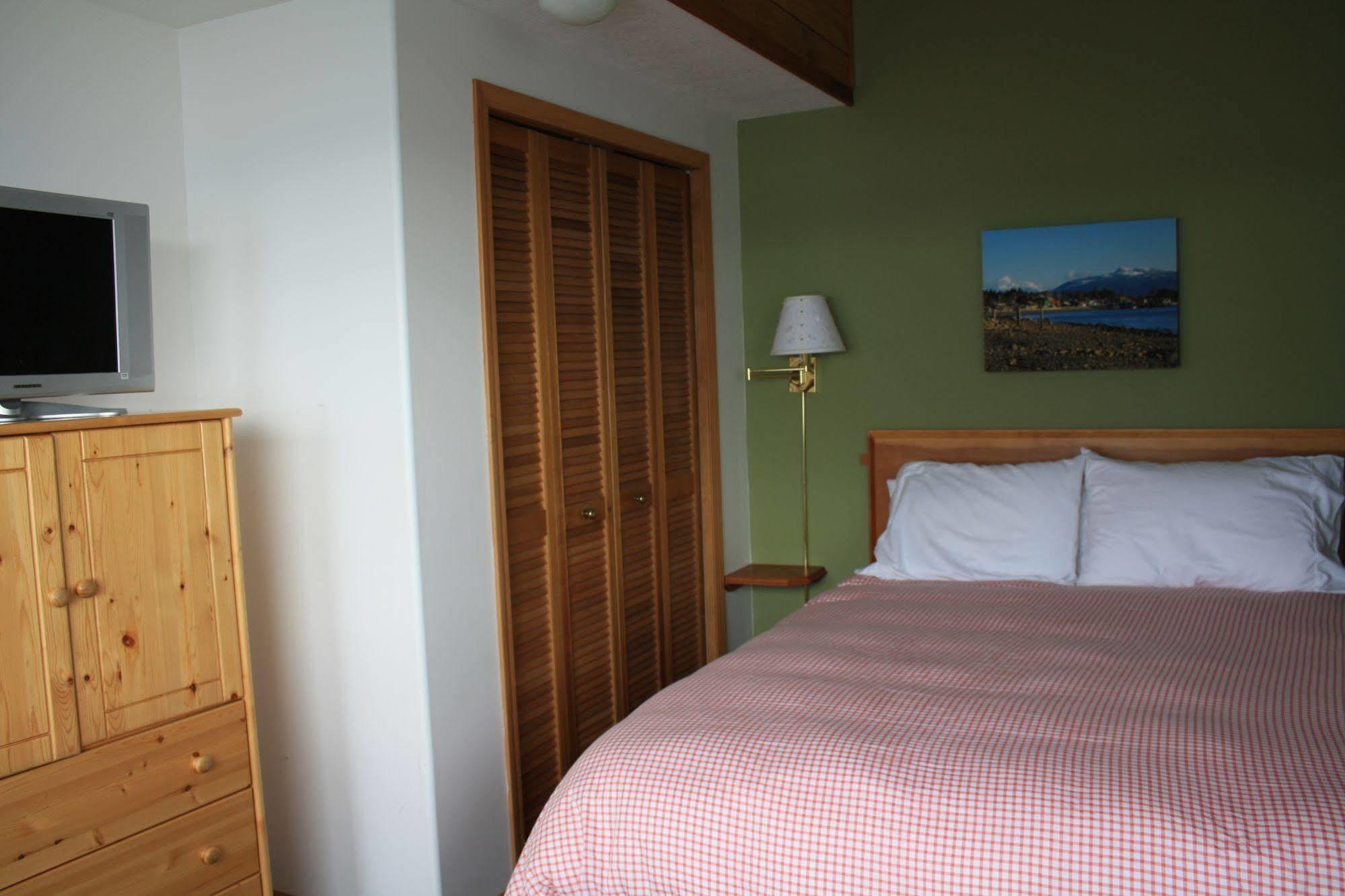 Orca Lodge Sointula Екстер'єр фото